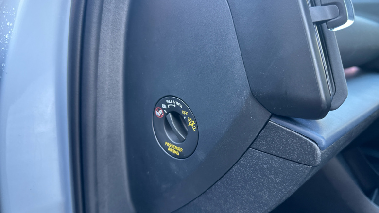 Volvo EX30 200kW SM Extended Range Plus 69kWh 5dr Auto Electric Estate